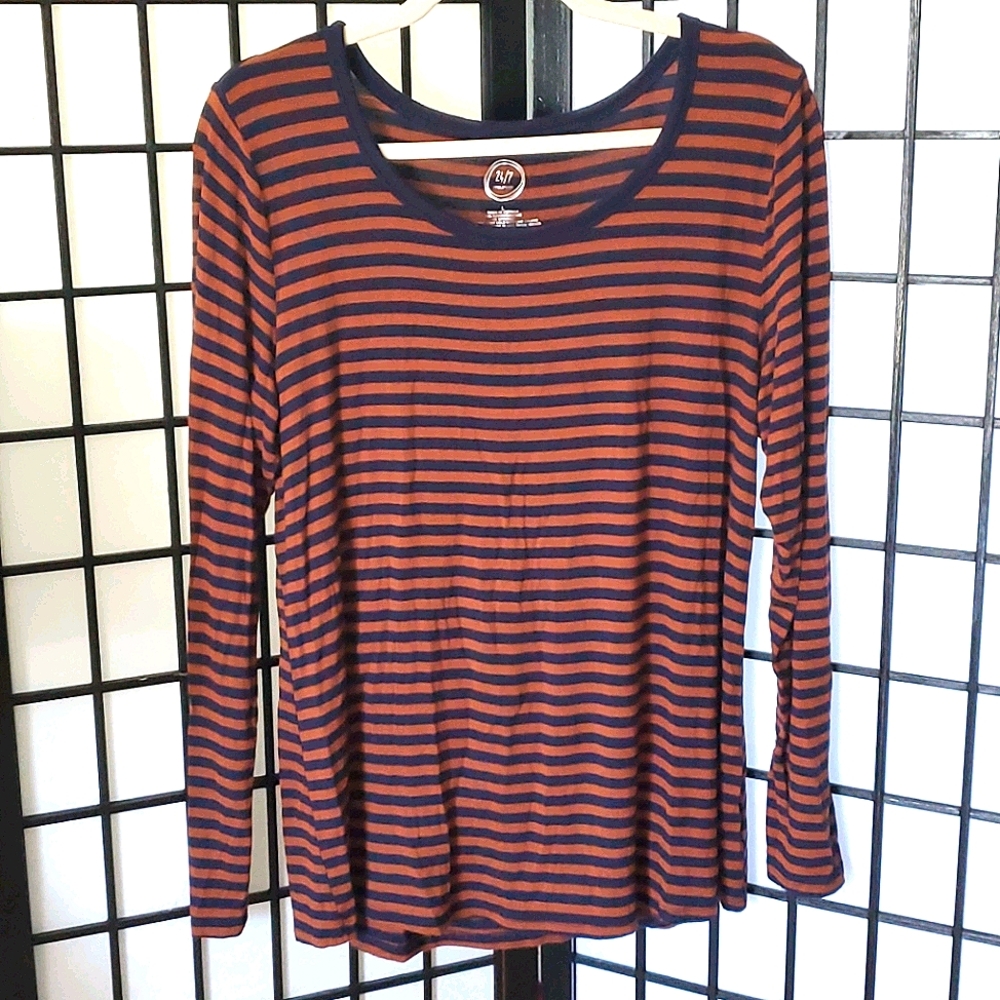 Women's Large long-sleeved Top